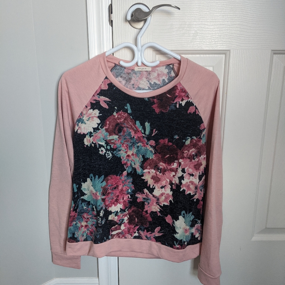 Thin sweater
